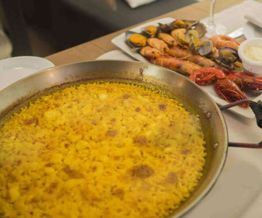 arroz-a-banda-arroceria-marina-ventura-los-mejores-restaurantes-en-el-barrio-de-las-letras-madrid